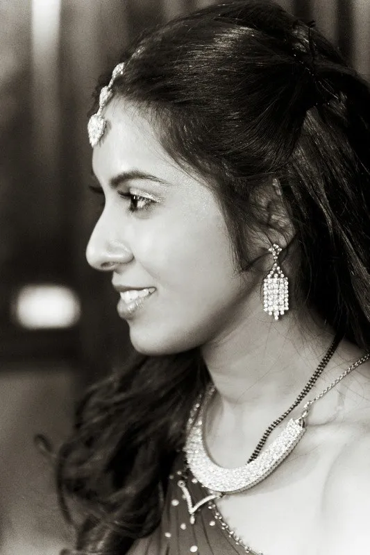 Bridal hairstyle with tiara and soft wedding makeup
